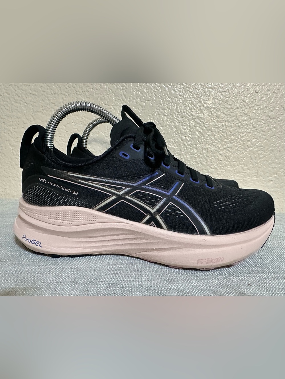 Asics Women's GEL-Kayano 32 Running Sneakers